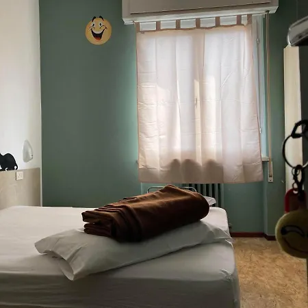 Route77 Hostal Toscolano-Maderno