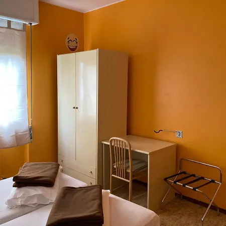 Route77 Hostal Toscolano-Maderno
